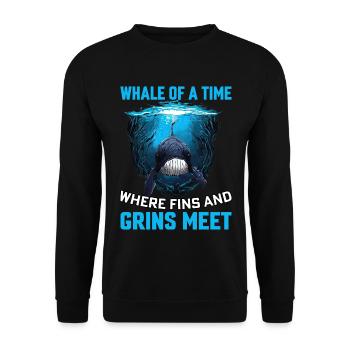 Wal einer Zeit, in der sich Flossen und Grinsen treffen - Unisex Pullover - Schwarz - Vorne - Alina (178cm) & Michal (187cm)