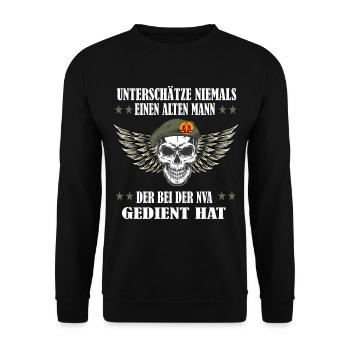 NVA Veteran DDR - Unisex Pullover - Schwarz - Vorne - Alina (178cm) & Michal (187cm)
