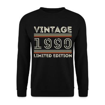 Jahrgang 1990 - Jahr 1990 Geburtstagsgeschenk 1990 - Unisex Pullover - Schwarz - Vorne - Alina (178cm) & Michal (187cm)