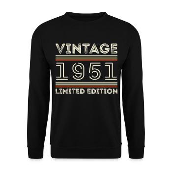 Vintage 1951 - Year 1951 Birthday Gift 1951 - Unisex Sweatshirt - black - Front - Alina (178cm) & Michal (187cm)