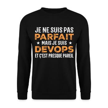 Je Ne Suis Pas Parfait Mais Je Suis Devops - Sweat-shirt Unisexe - noir - Devant - Alina (178cm) & Michal (187cm)