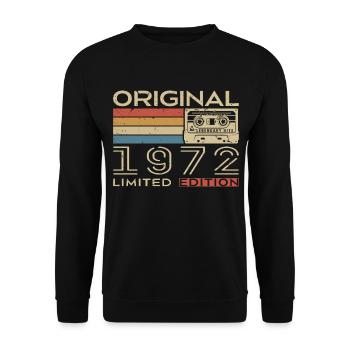 1972 Retro 1972 Birthday Gift - Vintage 1972 - Unisex Sweatshirt - black - Front - Alina (178cm) & Michal (187cm)