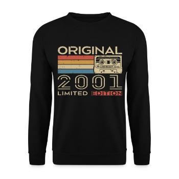 2001 Retro 2001 Birthday Gift - Vintage 2001 - Unisex Sweatshirt - black - Front - Alina (178cm) & Michal (187cm)