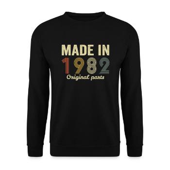 hergestellt im Jahr 1982 Originalteile - Unisex Pullover - Schwarz - Vorne - Alina (178cm) & Michal (187cm)