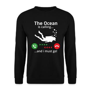 der Ozean ruft und ich muss gehen - Unisex Pullover - Schwarz - Vorne - Alina (178cm) & Michal (187cm)