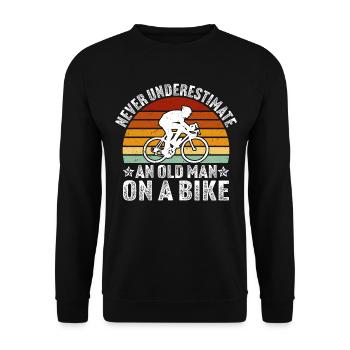 Never underestimate an old man on a bike - Unisex Sweatshirt - black - Front - Alina (178cm) & Michal (187cm)