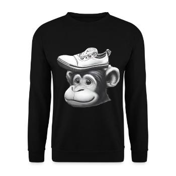Affe mit Schuh-Hut - Unisex Pullover - Schwarz - Vorne - Alina (178cm) & Michal (187cm)
