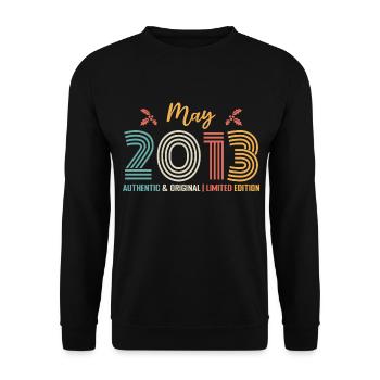 Mai 2013 Jubiläum Mai 2013 Retro - Unisex Pullover - Schwarz - Vorne - Alina (178cm) & Michal (187cm)