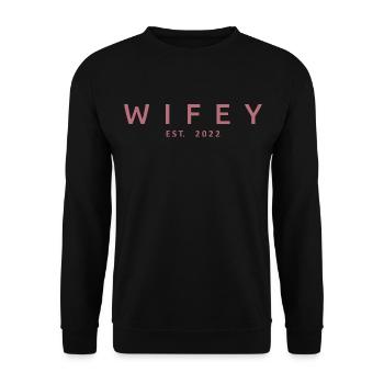 Wifey Est. 2022 Wife To Be Engagement Wedding Gift - Unisex Sweatshirt - black - Front - Alina (178cm) & Michal (187cm)