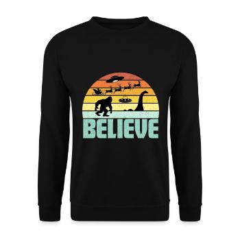 Believe Santa Claus Bigfood Nessie UFO Retro Sonne - Unisex Pullover - Schwarz - Vorne - Alina (178cm) & Michal (187cm)