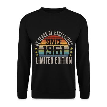 Limited Edition 1961 62nd Birthday Gift - Unisex Sweatshirt - black - Front - Alina (178cm) & Michal (187cm)