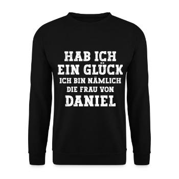 Ich bin die Frau von Daniel Hochzeit - Unisex Pullover - Schwarz - Vorne - Alina (178cm) & Michal (187cm)