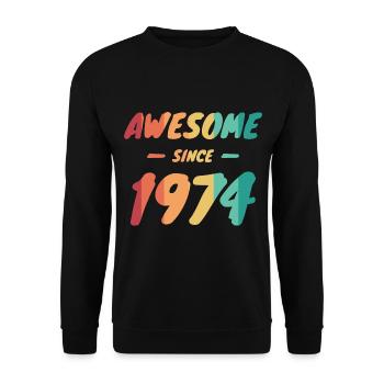Awesome Since 1974 Geschenkidee Vintage - Unisex Pullover - Schwarz - Vorne - Alina (178cm) & Michal (187cm)