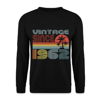 Vintage Since 1962 Gift for 59th Birthday - Unisex Sweatshirt - black - Front - Alina (178cm) & Michal (187cm)