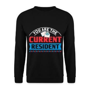 Postbote Briefträger Brief Paketdienst Geschenk - Unisex Pullover - Schwarz - Vorne - Alina (178cm) & Michal (187cm)