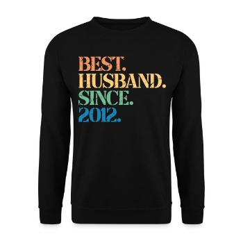 Bester Ehemann seit 2012, Geschenk zum 11-jährigen Jubiläum - Unisex Pullover - Schwarz - Vorne - Alina (178cm) & Michal (187cm)