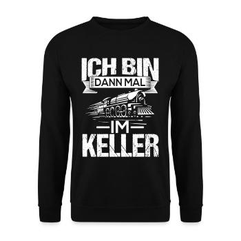 Ich bin dann mal im Keller zug lokführer - Unisex Pullover - Schwarz - Vorne - Alina (178cm) & Michal (187cm)