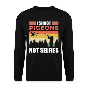 I Shoot Pigeon Not Selfies Pigeon Hunting Hunter - Unisex Pullover - Schwarz - Vorne - Alina (178cm) & Michal (187cm)