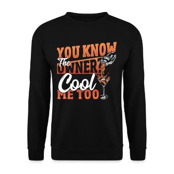 You Know The Owner? Cool Me Too Bartender - Unisex Pullover - Schwarz - Vorne - Alina (178cm) & Michal (187cm)