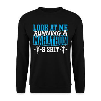 Sieh mich an, wie ich einen Marathon laufe & - Unisex Pullover - Schwarz - Vorne - Alina (178cm) & Michal (187cm)