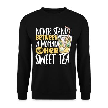 Sweet Tea Never Stand Between A Woman And Her - Unisex Sweatshirt - black - Front - Alina (178cm) & Michal (187cm)