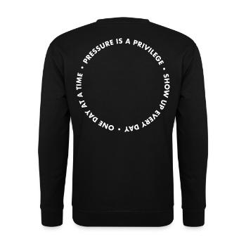 Druck ist Privileg: Jeden Tag - Unisex Pullover - Schwarz - Hinten - Michal (187cm)