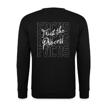 Focus Trust the Process Streetwear minimalistisch - Unisex Pullover - Schwarz - Hinten - Alina (178cm)