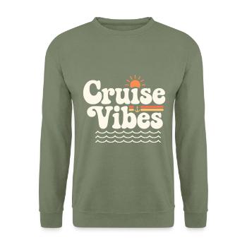 Cruise Vibes | Perfekt für Kreuzfahrtfans - Unisex Pullover - Armeegrün - Vorne - Alina (178cm) & Michal (187cm)