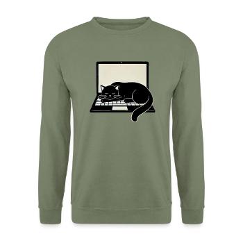 Schwarze Katze auf Laptop – Entspannter Minimalism - Unisex Pullover - Armeegrün - Vorne - Alina (178cm) & Michal (187cm)