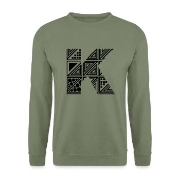 Buchstabe K - Unisex Pullover - Armeegrün - Vorne - Alina (178cm) & Michal (187cm)