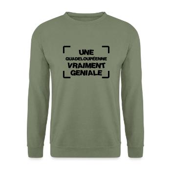 Guadeloupe / Gwadloup / Guadeloupéen / 971 - Sweat-shirt Unisexe - vert militaire - Devant - Alina (178cm) & Michal (187cm)