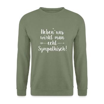 Echt sympathisch neben - Unisex Pullover - Armeegrün - Vorne - Alina (178cm) & Michal (187cm)