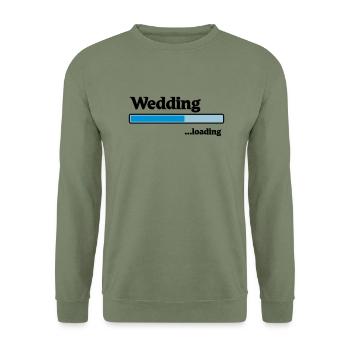 Wedding loading - Unisex Pullover - Armeegrün - Vorne - Alina (178cm) & Michal (187cm)