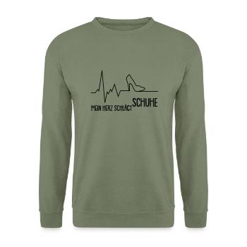 mein herz schlägt schuhe - Unisex Pullover - Armeegrün - Vorne - Alina (178cm) & Michal (187cm)