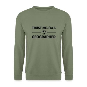 Trust me I'm a Geographer - Unisex Pullover - Armeegrün - Vorne - Alina (178cm) & Michal (187cm)