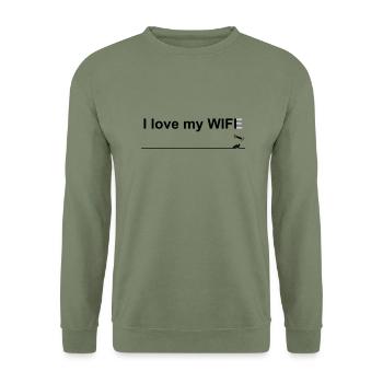 Ich liebe meine Frau wifi - Unisex Pullover - Armeegrün - Vorne - Alina (178cm) & Michal (187cm)