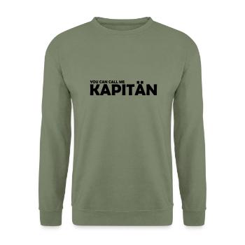 you can call me kapitän - Unisex Pullover - Armeegrün - Vorne - Alina (178cm) & Michal (187cm)