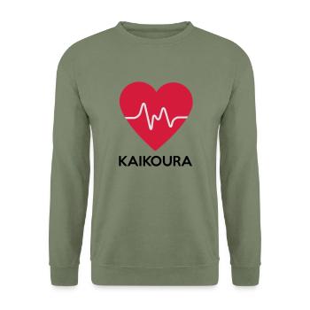 Herz Kaikoura - Unisex Pullover - Armeegrün - Vorne - Alina (178cm) & Michal (187cm)