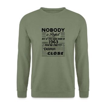 IF YOU WERE BORN IN 1963 - Unisex Sweatshirt - army green - Front - Alina (178cm) & Michal (187cm)