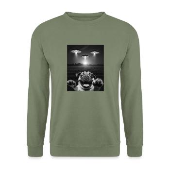 Lustiges Hunde Selfie Vor UFOs Hund UFO - Unisex Pullover - Armeegrün - Vorne - Alina (178cm) & Michal (187cm)