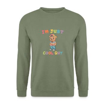i am just cool guy Tedybär Bär - Unisex Pullover - Armeegrün - Vorne - Alina (178cm) & Michal (187cm)