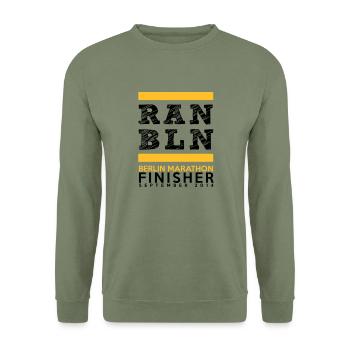 Berlin Marathon Finisher - Unisex Pullover - Armeegrün - Vorne - Alina (178cm) & Michal (187cm)