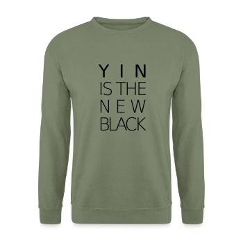 YIN IS THE NEW BLACK - Unisex Pullover - Armeegrün - Vorne - Alina (178cm) & Michal (187cm)