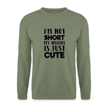My height is cute - Unisex Pullover - Armeegrün - Vorne - Alina (178cm) & Michal (187cm)