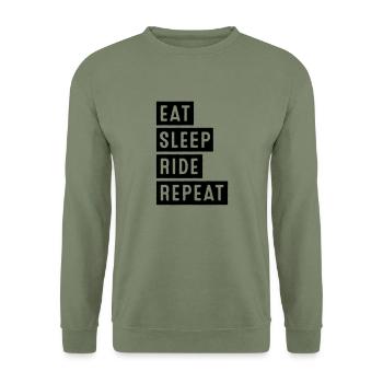 EAT SLEEP RIDE REPEAT - Unisex Pullover - Armeegrün - Vorne - Alina (178cm) & Michal (187cm)