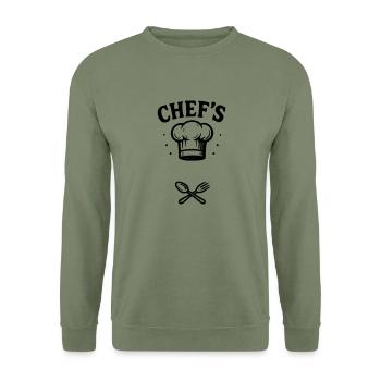 Chef et ton PRENOM - 2 - Sweat-shirt Unisexe - vert militaire - Devant - Alina (178cm) & Michal (187cm)