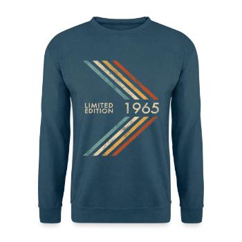 1965 Limited Edition Geburtstag Herren Damen Retro - Unisex Pullover - Meeresblau - Vorne - Alina (178cm) & Michal (187cm)