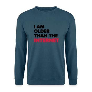 I am older than the internet - Unisex Pullover - Meeresblau - Vorne - Alina (178cm) & Michal (187cm)