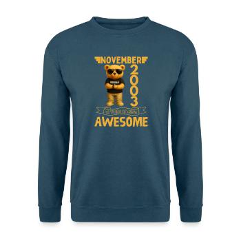 November 2003, 22 Years of Being Awesome - Sweat-shirt Unisexe - bleu mer - Devant - Alina (178cm) & Michal (187cm)