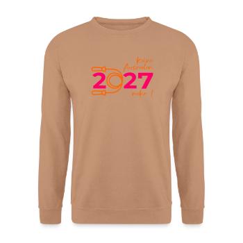 Keine Ausreden mehr 2027 - Unisex Pullover - Mocca - Vorne - Alina (178cm) & Michal (187cm)